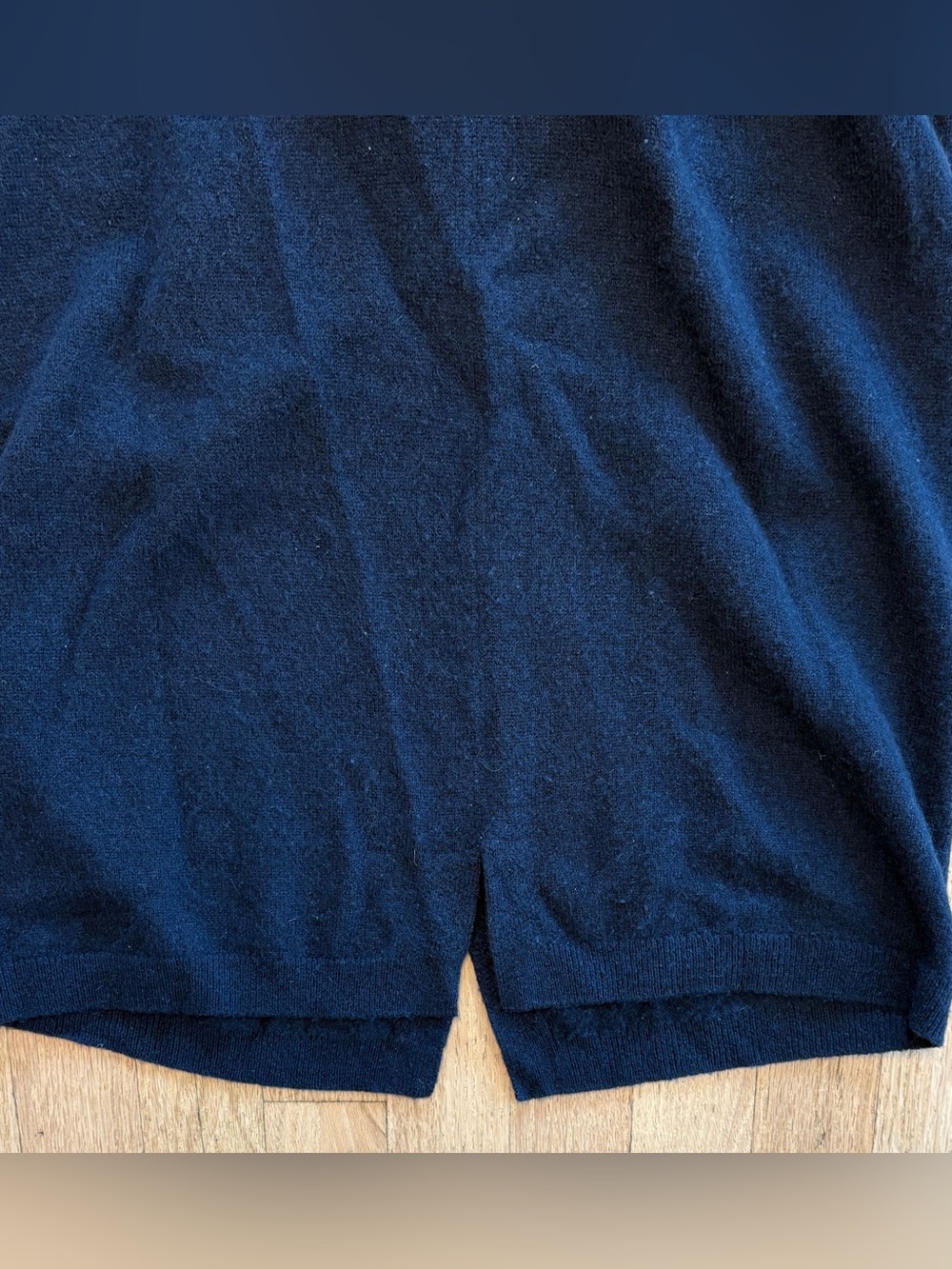 J.Crew 100% Cashmere Crewneck Sweater Navy Blue Cozy Side Slit Size Medium M - Picture 4 of 5